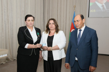 Bərdədə Ümummilli Lider Heydər Əliyevin anadan olmasının 103-cü ildönümünə həsr olunmuş “Müasir müstəqil Azərbaycan dövləti Ulu Öndər Heydər Əliyevin şah əsəridir!” adlı tədbir keçirilib