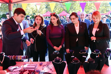 DOST İnklüziv İnkişaf və Yaradıcılıq Mərkəzi tərəfindən Bərdədə İnklüziv Yaradıcılıq Yarmarkası təşkil olunub.
