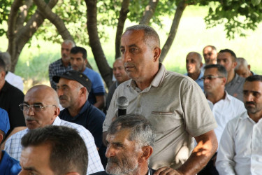 Bərdə rayon İcra Hakimiyyəti başçısının Körpüsındıran  kəndində səyyar qəbul-görüşü keçirilib.