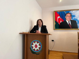 Qarabağ Regional Mədəniyyət İdarəsinin tabeliyində fəaliyyət göstərən Bərdə rayon Heydər Əliyev Mərkəzində 8 Mart – Beynəlxalq Qadınlar Günü münasibətilə “Heydər Əliyev və dövlət qadın siyasəti” mövzusunda tədbir keçirilmişdir