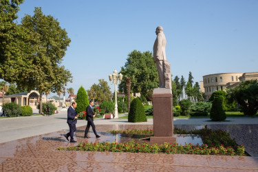 Nazir Rəşad Nəbiyev Bərdə şəhərində vətəndaşları qəbul edib