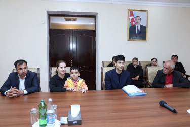 “Azəriqaz” İB-nin baş direktoru Bərdə və Tərtər sakinlərinin müraciətlərini dinlədi