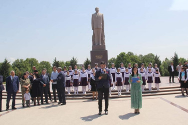 Bərdə Rayon Ağsaqqallar Şurasının təşkilatçılığı ilə H.Əliyev adına park-bulvarda Ulu Öndər Heydər Əliyevin anadan olmasının 100 illiyinə həsr edilmiş "Kitab günü" bayramı keçirilmişdir.