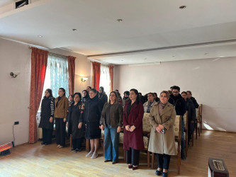 02.12.2025-ci il tarixində “Korrupsiyaya qarşı mübarizənin gücləndirilməsinə dair 2022–2026-cı illər üçün Milli Fəaliyyət Planı”na uyğun olaraq Qarabağ Regional Mədəniyyət İdarəsinin təşəbbüsü ilə Bərdə Rayon Heydər Əliyev Mərkəzində maarifləndirici tədbir keçirilmişdir.