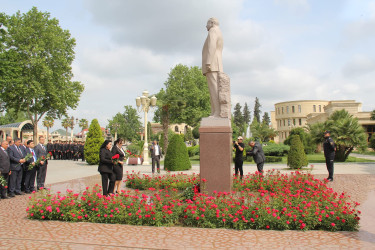 Bərdə rayon İcra Hakimiyyətinin təşkilatçılığı ilə Ulu Öndər Heydər Əliyevin 100 illik yubileyi  münasibətilə təntənəli tədbir keçirilmişdir