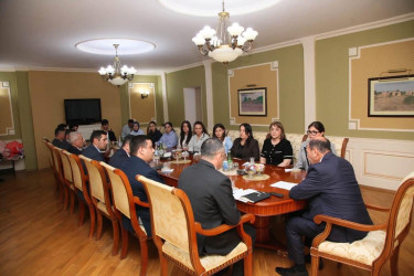 Bərdə Rayon İcra Hakimiyyətinin başçısı ali təhsil müəssisələrinə yüksək balla qəbul olmuş məzunlarla görüşüb
