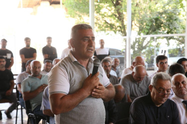 Bərdə rayon İcra Hakimiyyəti başçısının Bayramlı kəndində səyyar qəbul-görüşü keçirilib