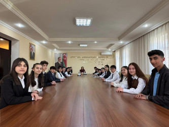 Ailə, Qadın və Uşaq Problemləri üzrə Dövlət Komitəsinin sədri Bahar Muradova Uşaq Səfirlər Məclisinin Bərdə rayonu üzrə nümayəndə və fəalları ilə görüşüb