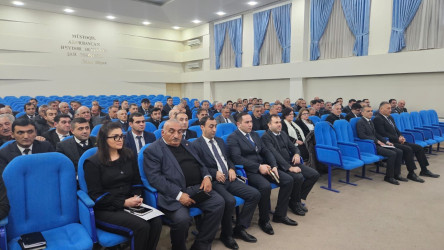 Bərdə rayonunda dövlət qulluqçularının xidməti fəaliyyətinin qiymətləndirilməsi və dövlət qulluğu sahəsində beynəlxalq təcrübə mübadiləsinin genişləndirilməsi mövzusunda tədbir keçirilmişdir