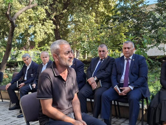 Bərdə Rayon İcra Hakimiyyətinin başçısı Vidadi İsayev növbəti vətəndaş qəbulu keçirib
