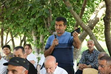 Bərdə rayon İcra Hakimiyyəti başçısının Körpüsındıran  kəndində səyyar qəbul-görüşü keçirilib.