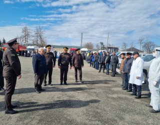 Bərdədə “Mülki müdafiə tədbirlər planı”na uyğun olaraq xəbərdarlıq və toplanış üzrə nümunəvi mülki müdafiə təlimi keçirilmişdir.