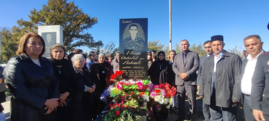 Bərdədə 44 günlük Vətən müharibəsi şəhidlərinin dördüncü ildönümü mərasimi keçirilib.