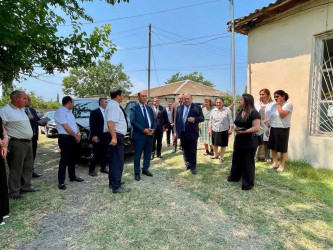 Azərbaycan Respublikası Milli Məclisinin deputatı Xanlar Fətiyev iyulun 8-də Bərdə Rayon İcra Hakimiyyətinin başçısı Vidadi İsayevlə birlikdə Bərdə rayonunun Böyük Göyüşlü kəndinə səfər edib