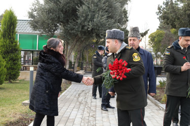 Bərdədə 13 Fevral –Səfərbərlik və Hərbi Xidmətə Çağırış üzrə Dövlət Xidmətinin yaradılması günü münasibəti ilə gülqoyma mərasimi keçirilib.