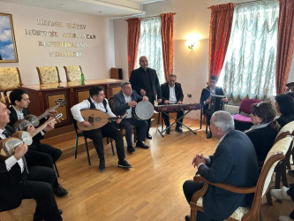 Qarabağ Regional Mədəniyyət İdarəsinin tabeliyində fəaliyyət göstərən Bərdə rayon Heydər Əliyev Mərkəzində 16 mart 2026-cı il tarixində “Heydər Əliyev və milli-mənəvi dəyərlərimiz” mövzusunda tədbir keçirilib.