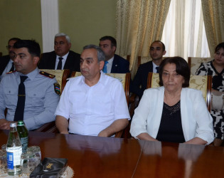Bərdədə 15 İyun – Milli Qurtuluş Gününə həsr olunmuş dəyirmi masa keçirilmişdir