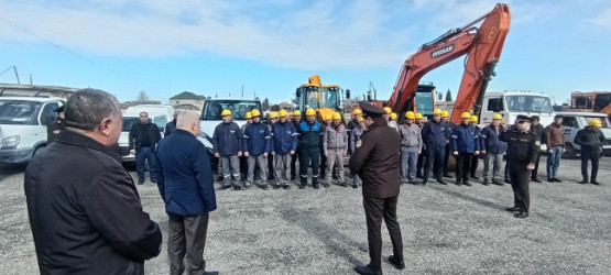 Bərdədə “Mülki müdafiə tədbirlər planı”na uyğun olaraq xəbərdarlıq və toplanış üzrə nümunəvi mülki müdafiə təlimi keçirilmişdir.