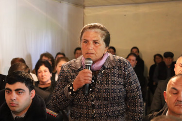 Bərdə rayon İcra Hakimiyyəti başçısının Hacıəhmədli kəndində səyyar qəbul-görüşü keçirilib.