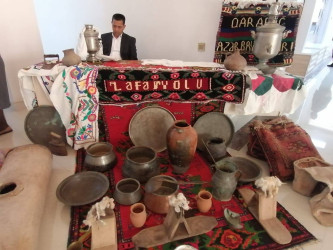 Bərdə rayon Mədəniyyət Mərkəzində  əl işlərindən və  qədim əşyalardan ibarət sərgi təşkil edilib