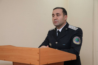 Yevlax regional miqrasiya idarəsi tərəfindən 19.11.2025-ci il tarixdə Bərdə Rayon İcra Hakimiyyətinin inzibati binasında rayon icra hakimiyyətinin vəzifəli şəxslərinin, kənd icra nümayəndələri, bələdiyyə sədrləri, məktəb direktorları və ictimaiyyət nümayəndələrinin iştirakı ilə "Uşaq hüquqları aylığı” çərçivəsində hüquqi maarifləndirmə tədbiri keçirilib.