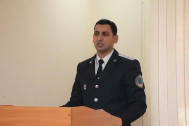 Yevlax regional miqrasiya idarəsi tərəfindən 19.11.2025-ci il tarixdə Bərdə Rayon İcra Hakimiyyətinin inzibati binasında rayon icra hakimiyyətinin vəzifəli şəxslərinin, kənd icra nümayəndələri, bələdiyyə sədrləri, məktəb direktorları və ictimaiyyət nümayəndələrinin iştirakı ilə "Uşaq hüquqları aylığı” çərçivəsində hüquqi maarifləndirmə tədbiri keçirilib.