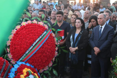 Bərdə şəhidi Məmmədli Namiq Ağəmməd oğlu böyük izdihamla Bəcirəvan kənd qəbirstanlığında torpağa tapşırıldı