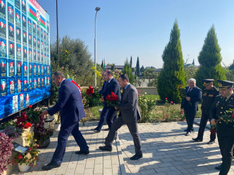 Bərdə rayonunda 8 Noyabr-Zəfər Gününün 5-ci ildönümü münasibətilə Şəhidlər xiyabanı ziyarət olunub.