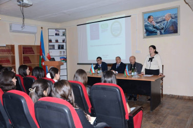 30.10.2025-ci ildə Dini Qurumlarla İş üzrə Dövlət Komitəsinin (DQİDK) Yevlax regional bölməsi, Qarabağ Regional Gənclər və İdman İdarəsinin Bərdə rayonu üzrə gənclər və idman sektoru və Bərdə Dövlət İdarəetmə və Texnologiya Kollecinin birgə təşkilatçılığı ilə Bərdə Dövlət İdarəetmə və Texnologiya Kollecində “Möhkəm ailə münasibətlərinin əsası: gender bərabərliyi və qarşılıqlı hörmət” adlı mövzuda seminar keçirilib.