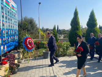 Bərdə rayonunda 8 Noyabr-Zəfər Gününün 5-ci ildönümü münasibətilə Şəhidlər xiyabanı ziyarət olunub.